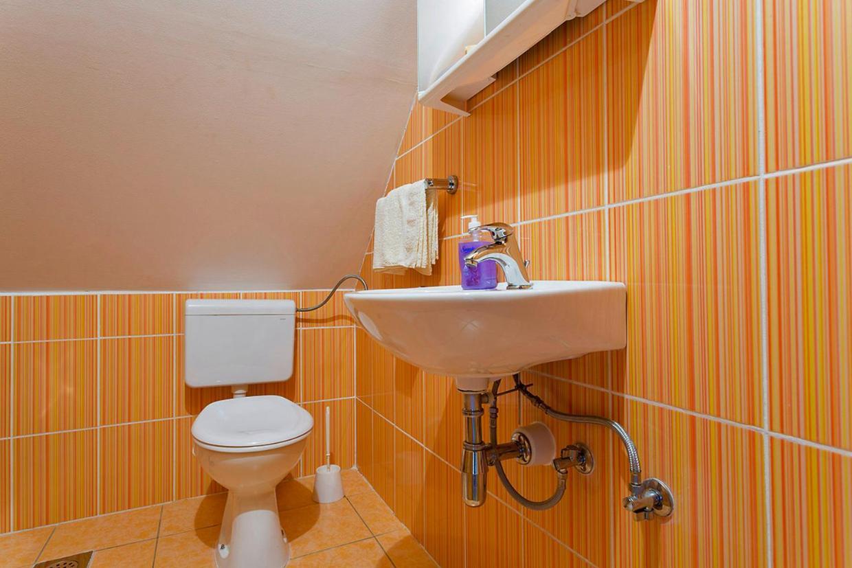 Andrea In Sertic Poljana - Haus Fuer 6 Personen Plitvička Jezera Exterior foto